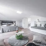Rosewood Villa