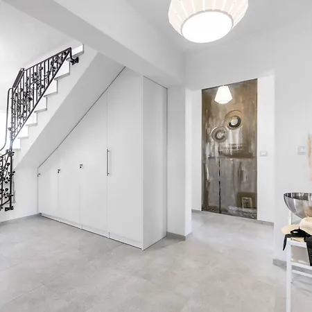 Rosewood Villa Šumber