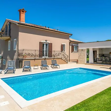 Rosewood Villa Šumber