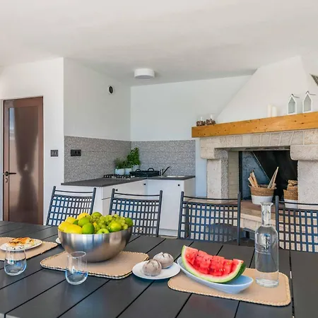 Rosewood Villa Šumber