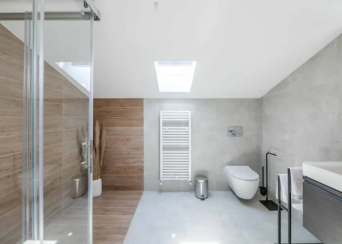 Rosewood Villa *