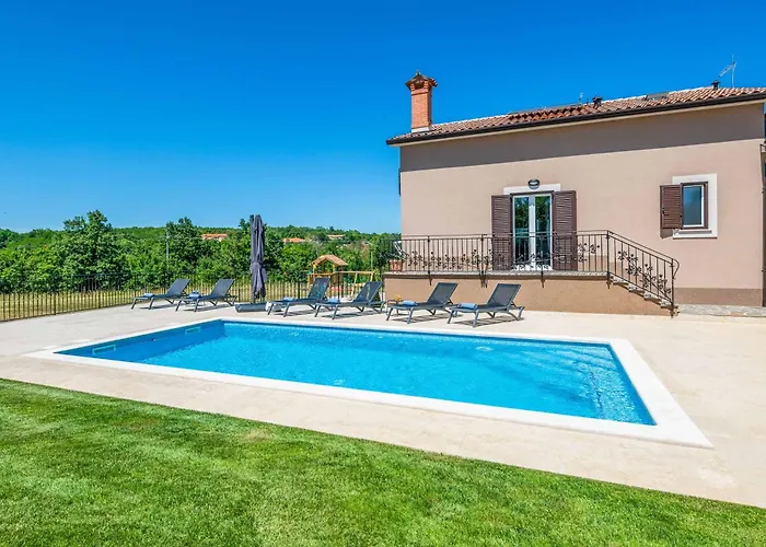 Rosewood Villa *
